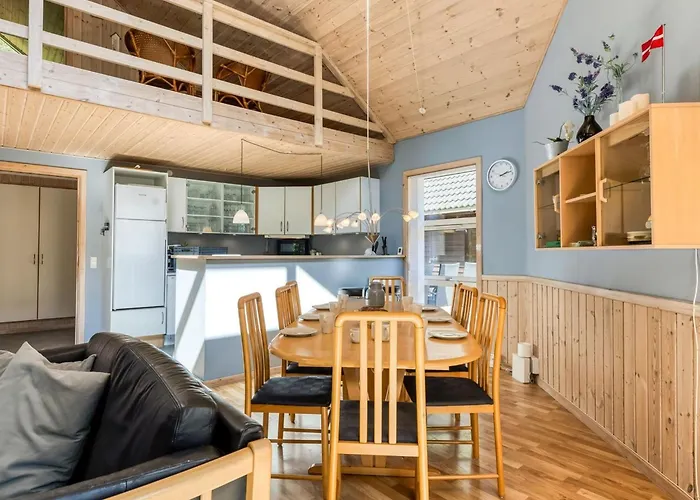 Сasa de vacaciones Hristijan - 4-8km From The Sea By Interhome *